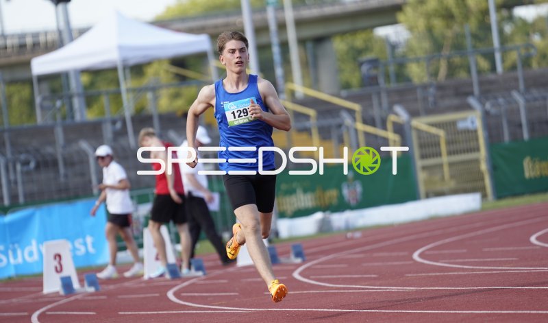 Seciri Linor (1297) beim Sprint im Stadion Oberwerth Koblenz
