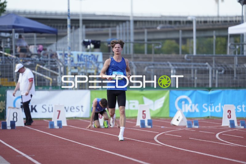 Benner Daniel (722) beim Lauf im Stadion Oberwerth Koblenz