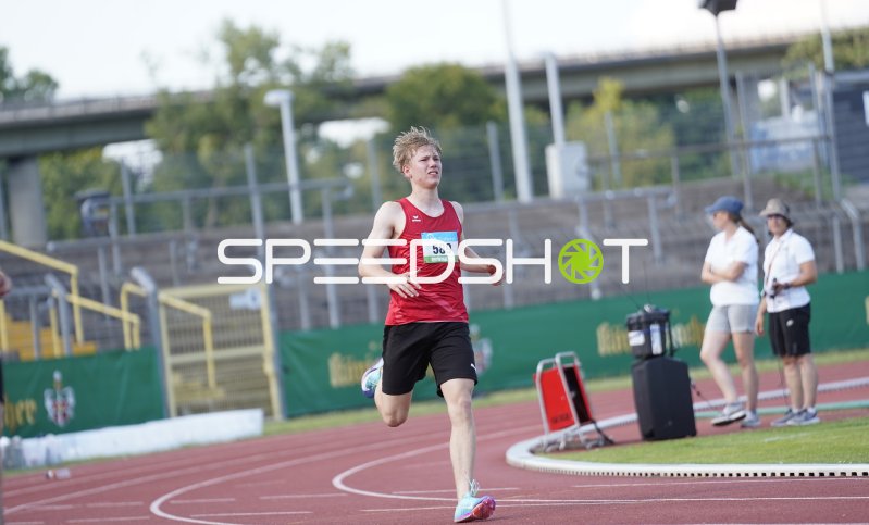 Herbert Julius Christoph (589) beim Lauf im Stadion Oberwerth Koblenz