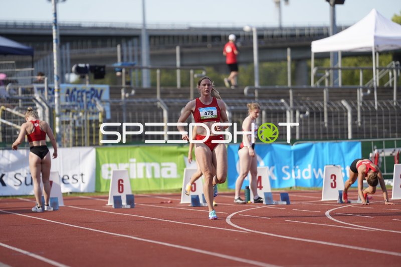 Kränzle Celina (478) beim Sprint im Stadion Oberwerth Koblenz