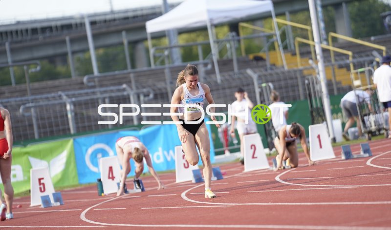 Helios Ksenia (1143) beim Sprint-Start im Stadion Oberwerth Koblenz