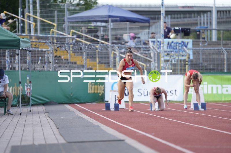 Schumacher Maren (1054) beim Sprint-Start im Stadion Oberwerth Koblenz