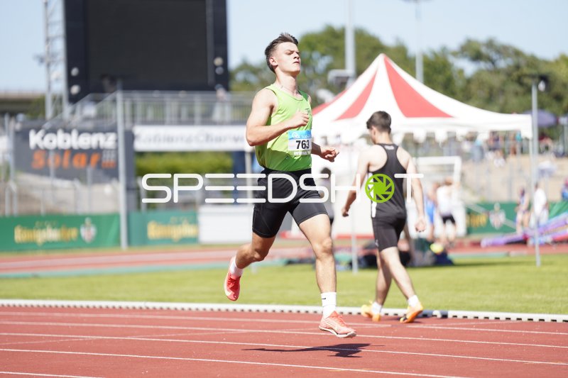 Daum Mika (763) beim Sprint im Stadion Oberwerth Koblenz