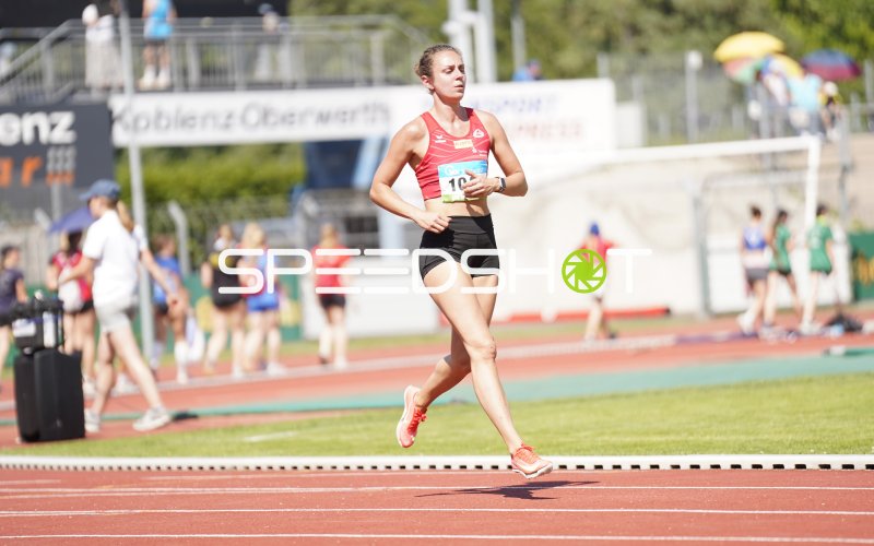 Roos Jessica (1047) beim Lauf im Stadion Oberwerth Koblenz