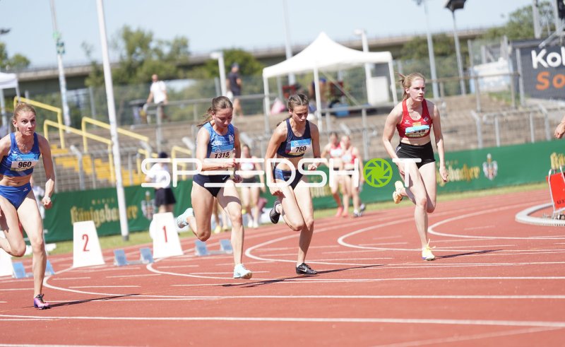 Backes Luisa Ella (960), Dussinger Annika (1315) und Sonnabend Lena (760) im Sprintrennen in Koblenz