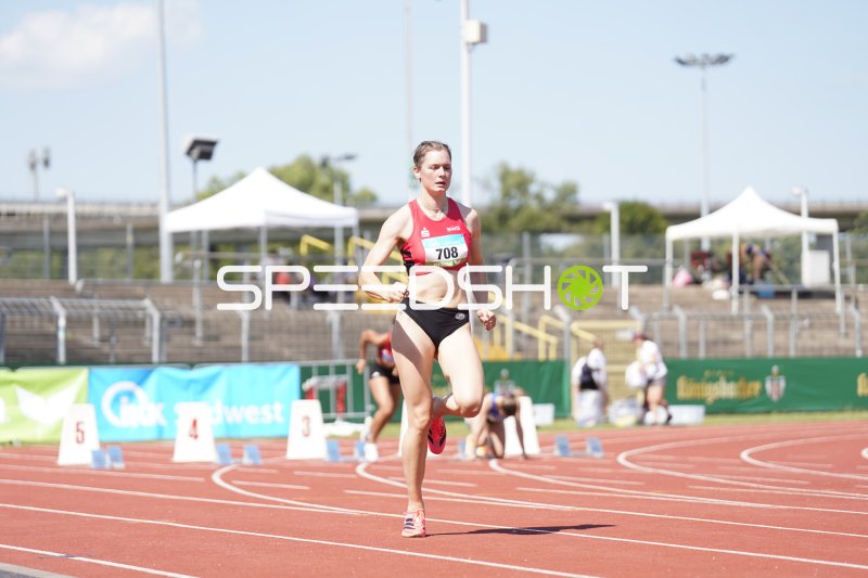 Weingarten Lucy (708) beim Laufwettbewerb im Stadion Oberwerth Koblenz