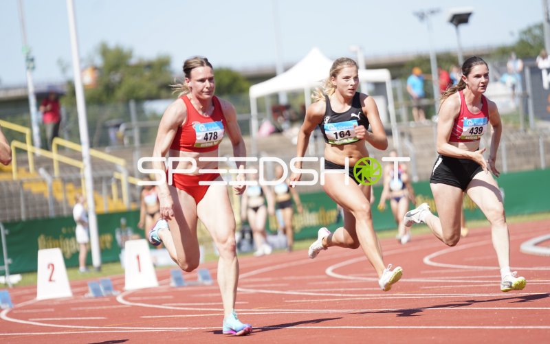 Kränzle Celina (478), Faye LENZ (164) und Gresser Melanie (439) im Sprint im Stadion Oberwerth Koblenz