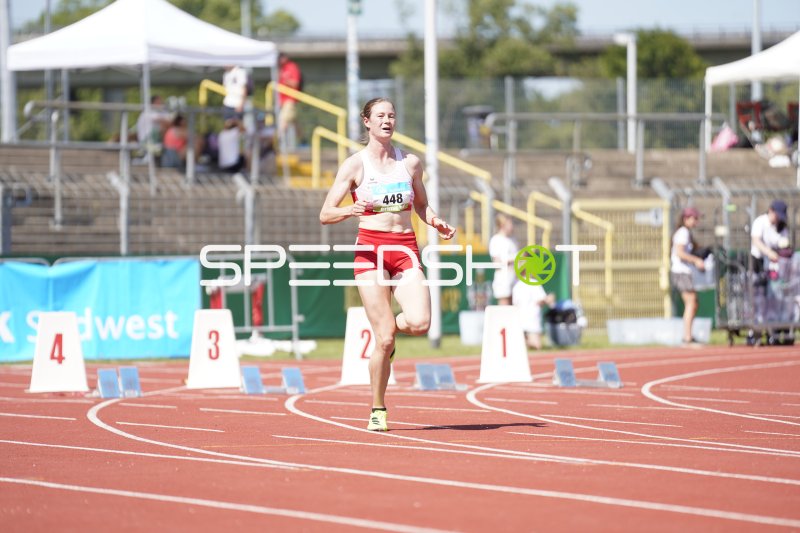 Kauer Miriam (448) beim Lauf im Stadion Oberwerth Koblenz