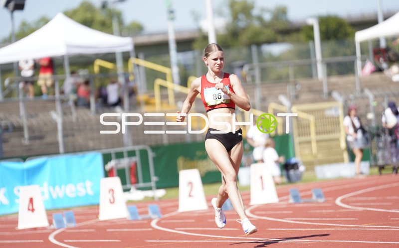 Frey Nicole (86) im Laufwettbewerb im Stadion Oberwerth Koblenz