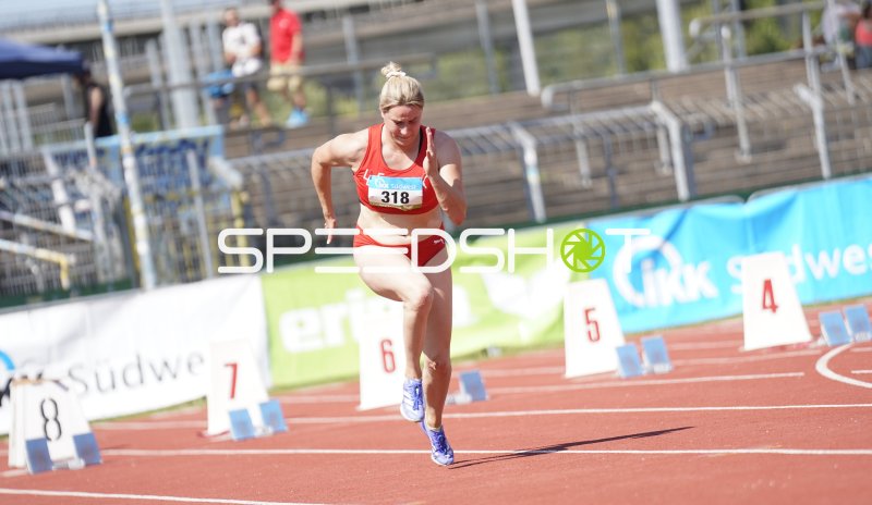 Gühlen Katharina (318) im Sprint auf der Tartanbahn in Koblenz