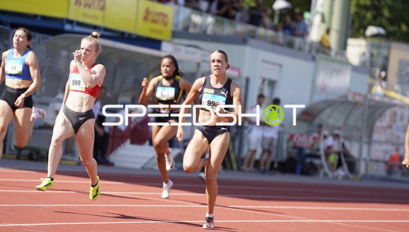 Schmitz Mia Louisa (996) führt das Feld beim Sprint in Koblenz an