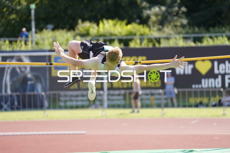 Hochsprung im Fosbury-Flop beim Leichtathletik-Meeting in Koblenz