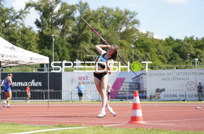 Schmitt Hanna (362) beim Speerwurf im Stadion Oberwerth Koblenz