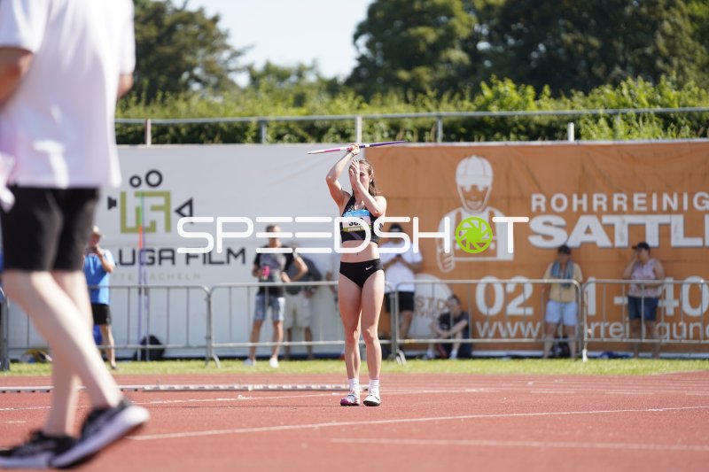 Schmitt Hanna (362) beim Speerwurf im Stadion Oberwerth Koblenz