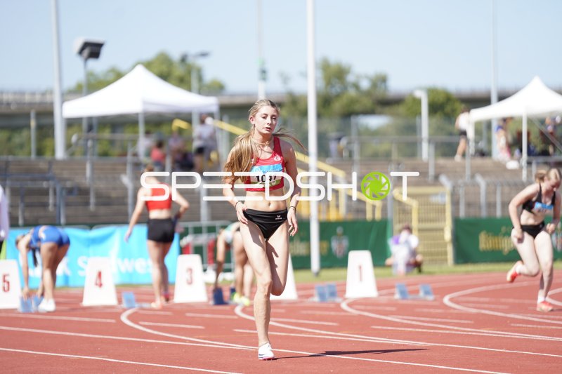 Meuter Lotta (1041) beim Lauf im Stadion Oberwerth Koblenz