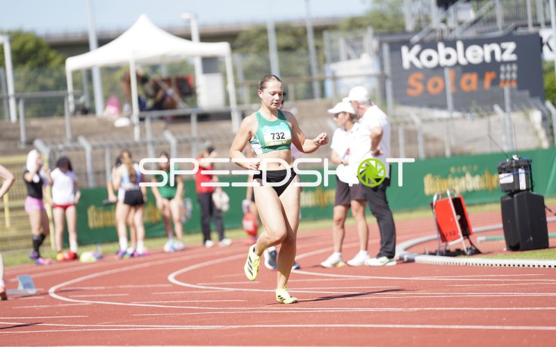 Knieper Hanna (732) beim Lauf im Stadion Oberwerth Koblenz
