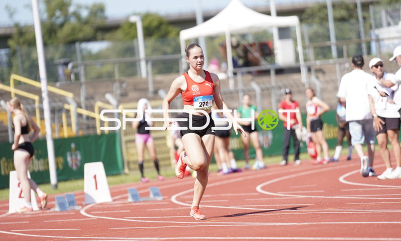 Wörner Laura (271) im Sprint auf der Tartanbahn in Koblenz