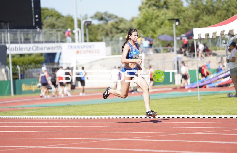 Jukic Mia (135) im Sprint auf der Tartanbahn in Koblenz