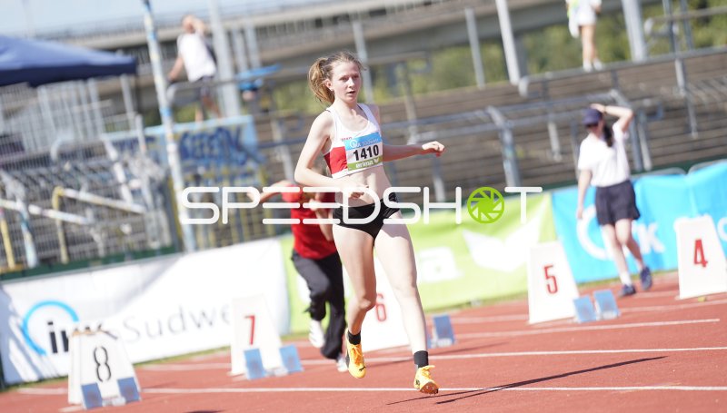 Spannbauer Rosalie (1410) im Laufwettbewerb im Stadion Oberwerth Koblenz