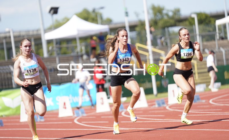 Lenk Hannah (1343) führt Sprint vor Marla MANGOLD (1286) in Koblenz