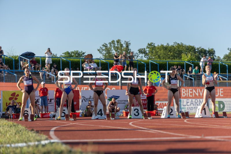 Startaufstellung im Sprint beim Leichtathletik-Meeting in Dessau