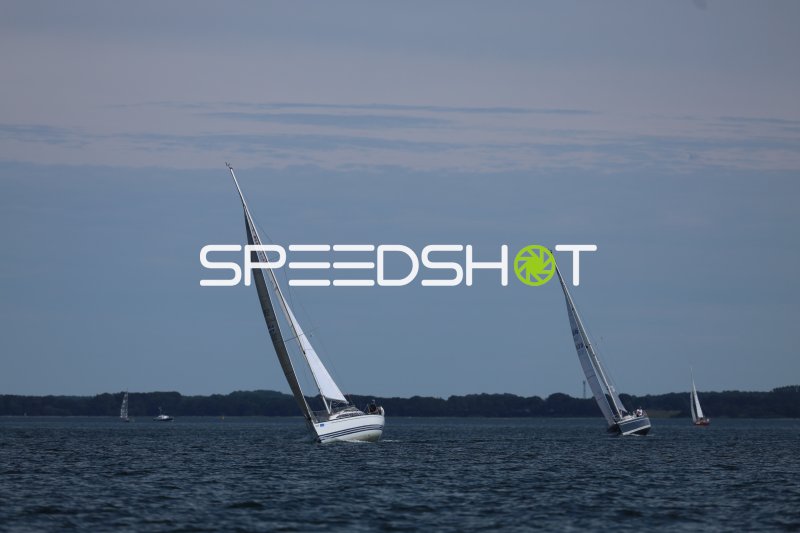 Segelboote auf der Eckernförder Bucht beim Regattasegeln