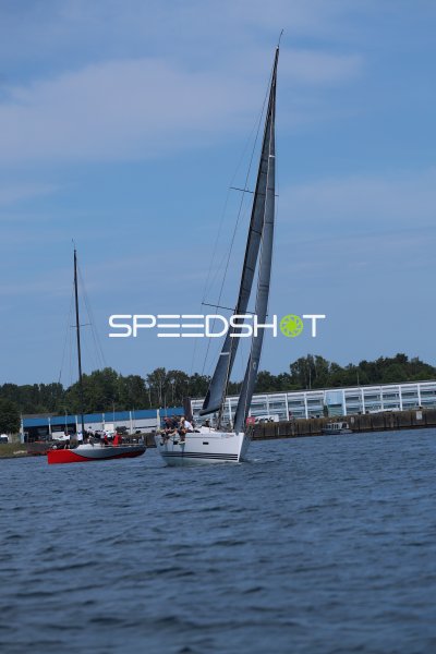 Segelboote im Hafen Eckernförde bei Regatta
