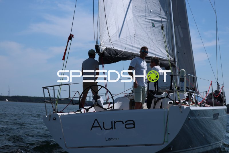 Segelyacht Aura (Laboe) auf der Förde bei Eckernförde