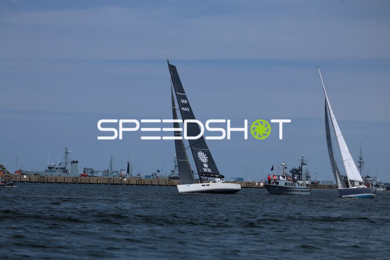 Segelregatta im Hafen Eckernförde – GER 8643 unter vollen Segeln