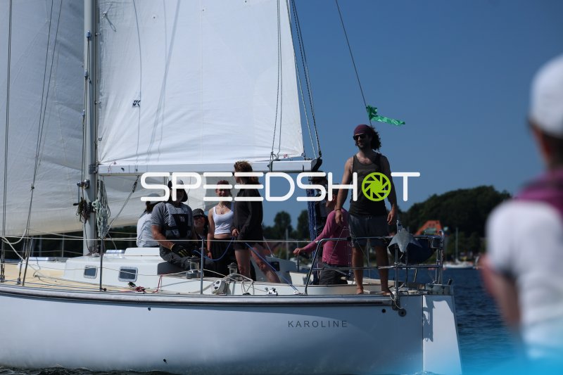 Segelboot KAROLINE mit Crew im Hafen Eckernförde