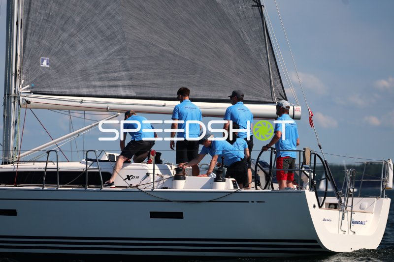 Crew der Randale (JSC Berlin) auf XP38 bei Segelregatta in Eckernförde