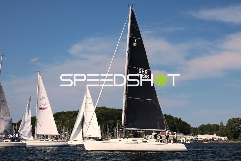 Segelregatta in Eckernförde – J/120 GER 7996 im Feld