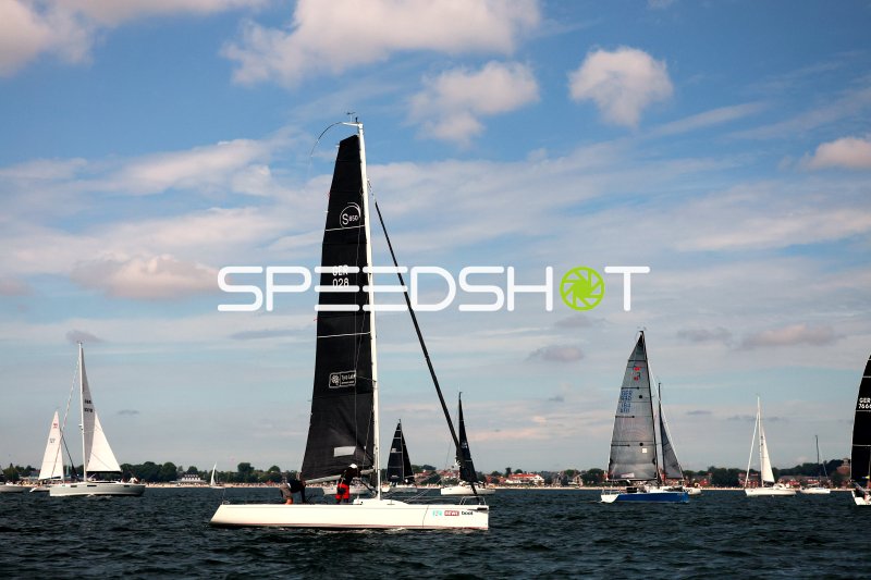Segelregatta im Hafen Eckernförde mit mehreren Yachten