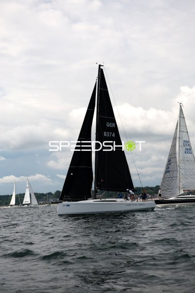 Segelregatta im Hafen Eckernförde mit mehreren Yachten
