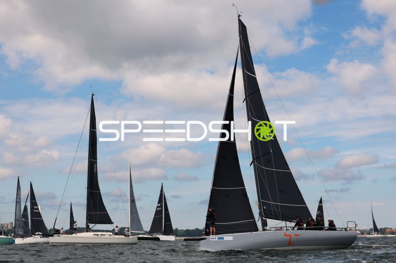 Segelregatta im Hafen Eckernförde mit mehreren Yachten