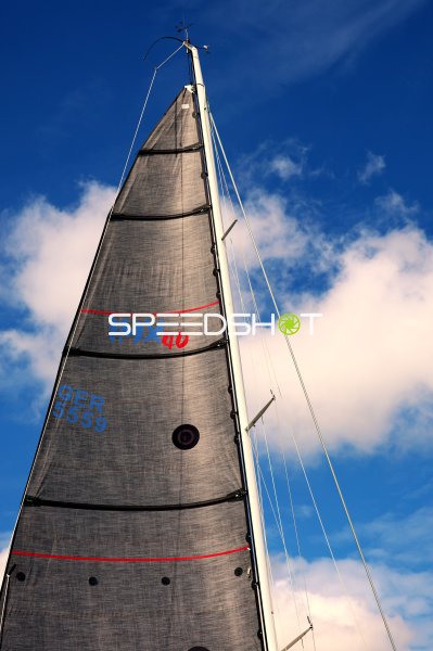 Segelboot IMS 40 im Hafen Eckernförde