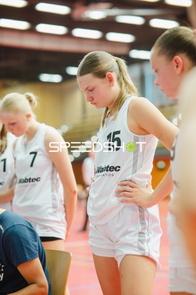 F Markötter (#15; Metropolitain Girls) in Spielpause