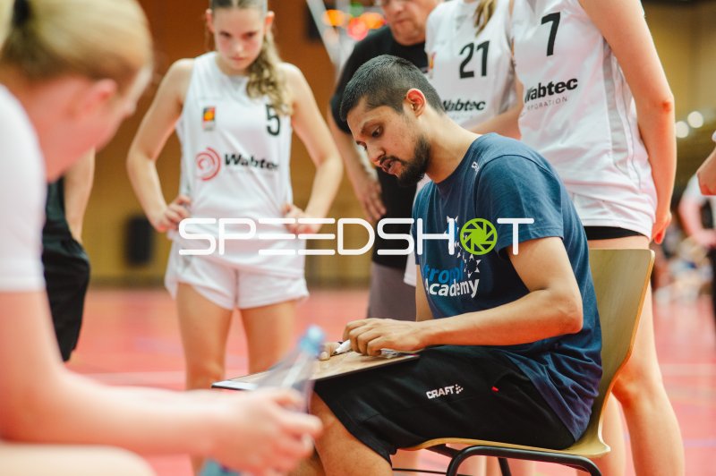 Auszeit-Besprechung bei Metropolitain Girls in der Vestischen Arena