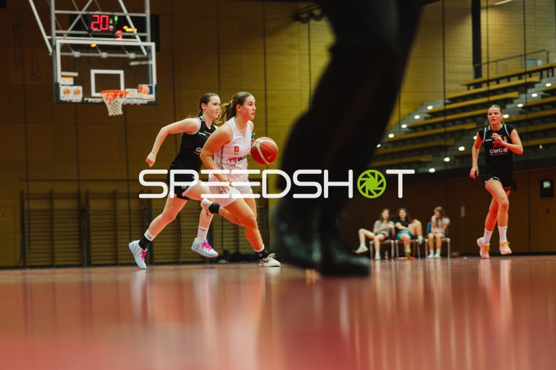 Metropolitain Girls vs. TG Neuss Junior Tigers – Ballführung in der Vestischen Arena