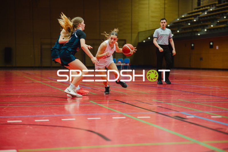 Zweikampf zwischen Metropolitain Girls und TG Neuss Junior Tigers in der Vestischen Arena