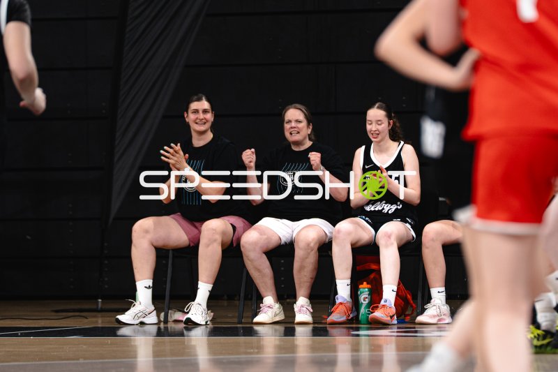Hamburg Towers Bank feuert Team in der Inselpark Arena an