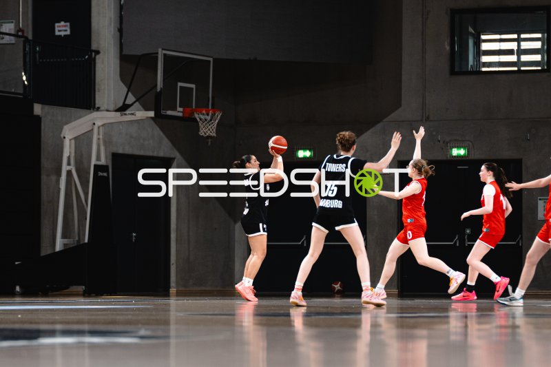 Hamburg Towers vs. Junior Suns Rendsburg – Wurfaktion in der Inselpark Arena