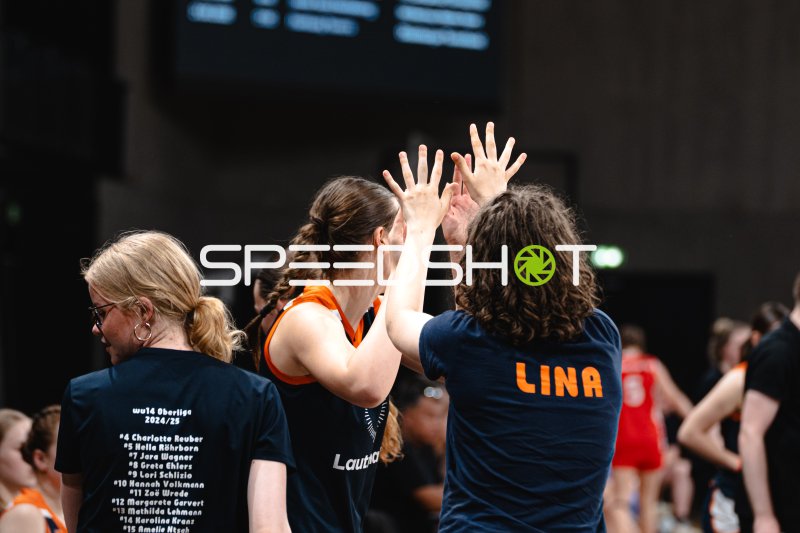 Oldenburger Turnerbund: Jubel und High-Five nach dem Spiel
