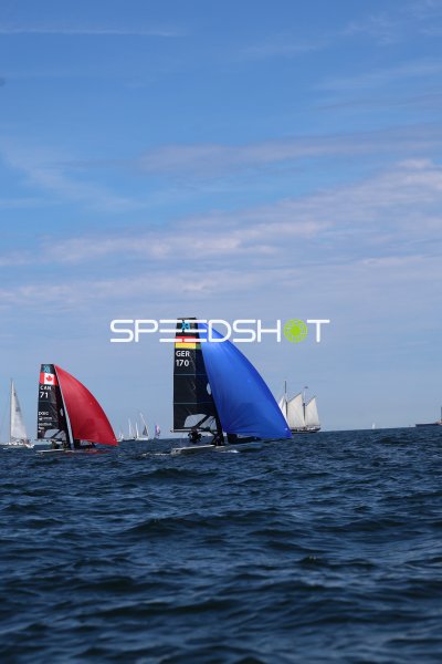 GER 170 und CAN 71 im Spinnaker-Duell auf der Kieler Förde