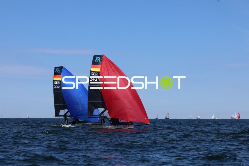 GER 242 und GER 332 im Spinnaker-Duell auf der Kieler Förde