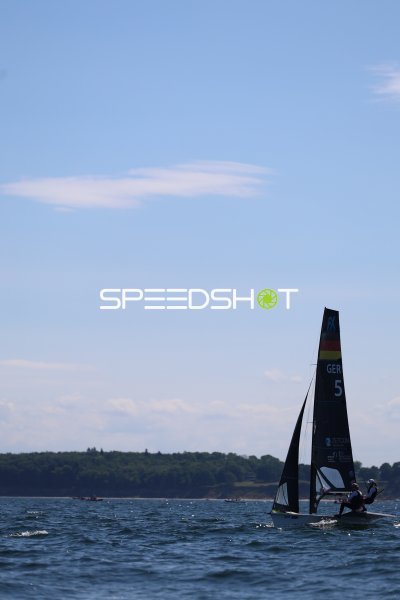 Deutsches 49erFX-Boot GER 5 segelt auf der Kieler Förde