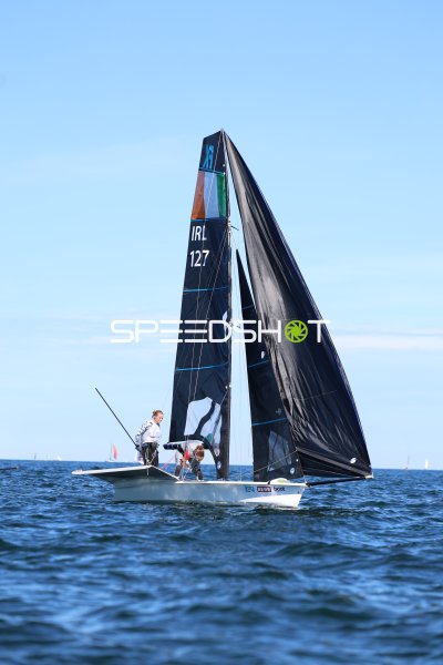 Irisches Segelboot IRL 127 auf der Kieler Förde