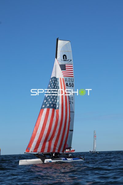 US-Nacra-17-Katamaran USA A50 mit Stars-and-Stripes-Segel in Schilksee