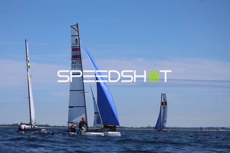 Nacra-17-Katamarane im Regattarennen vor Schilksee