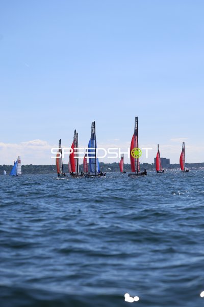Segelregatta auf der Kieler Förde – Flotte vor Schilksee